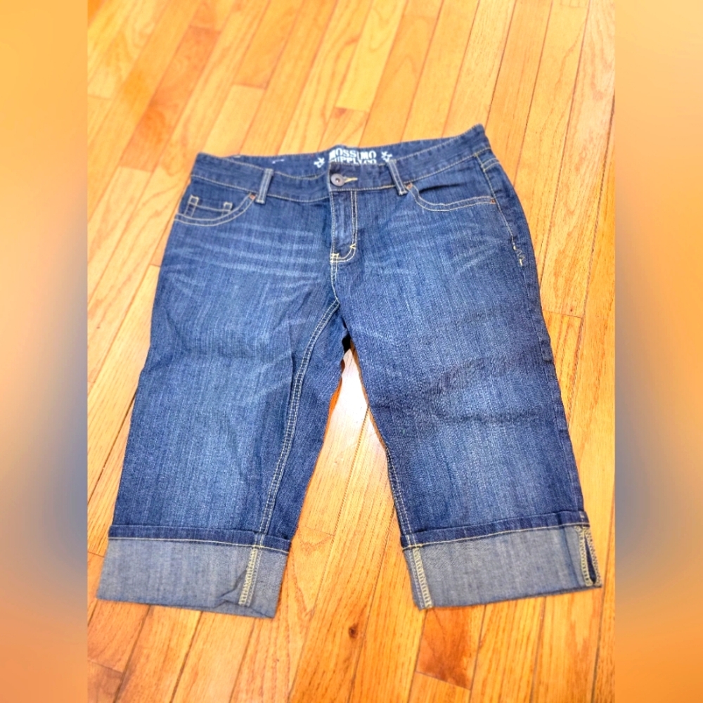Women's Blue Denim Capri/Cropped Jeans Sz 13 Fit 6 NWOT